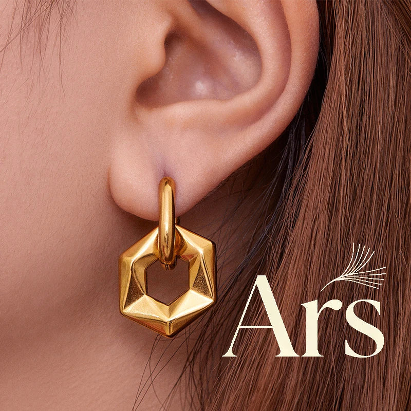 Pendiente Exagonal  Chapado en Oro 18k y stail Steel