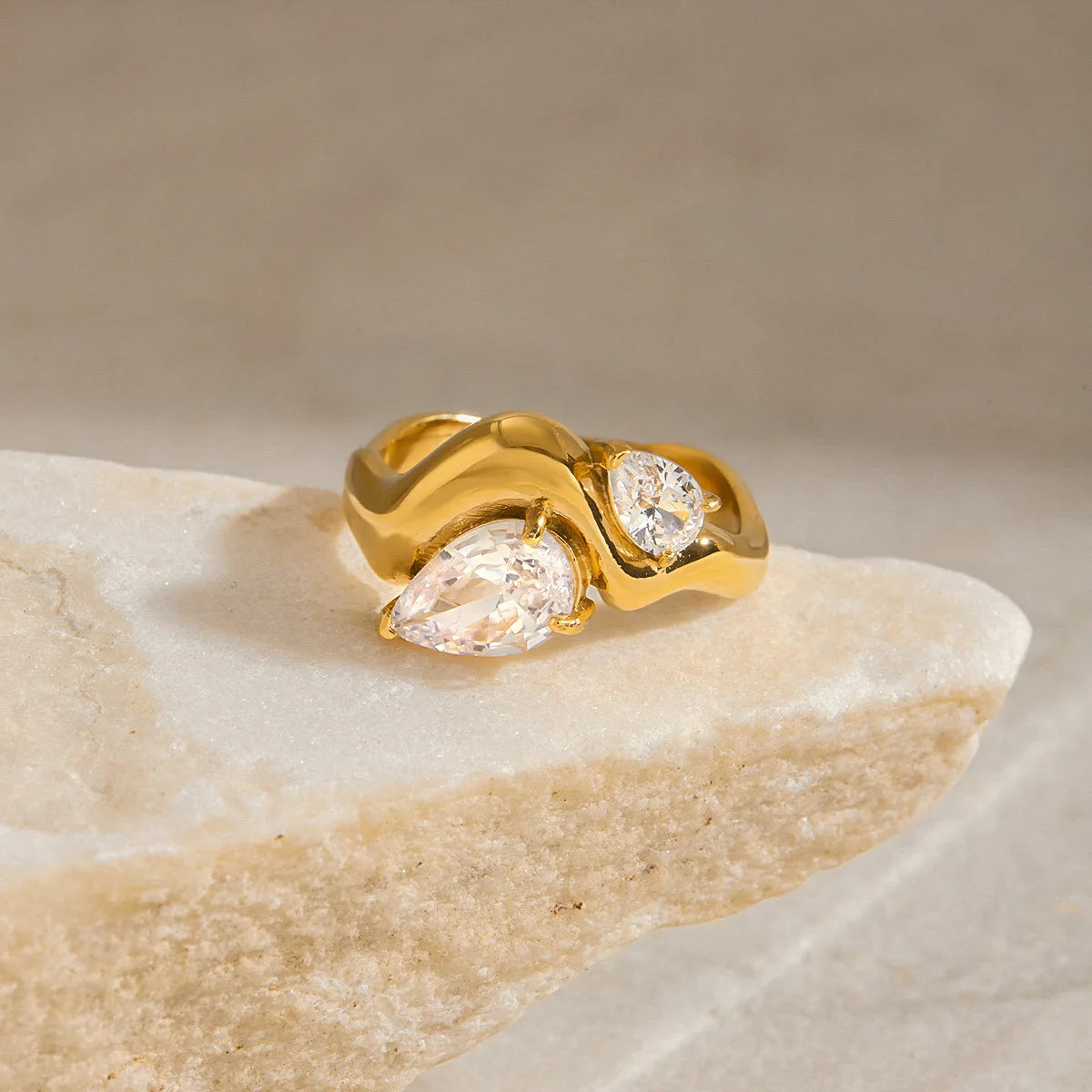 Anillo Chapado en Oro 18k Con Circonitas