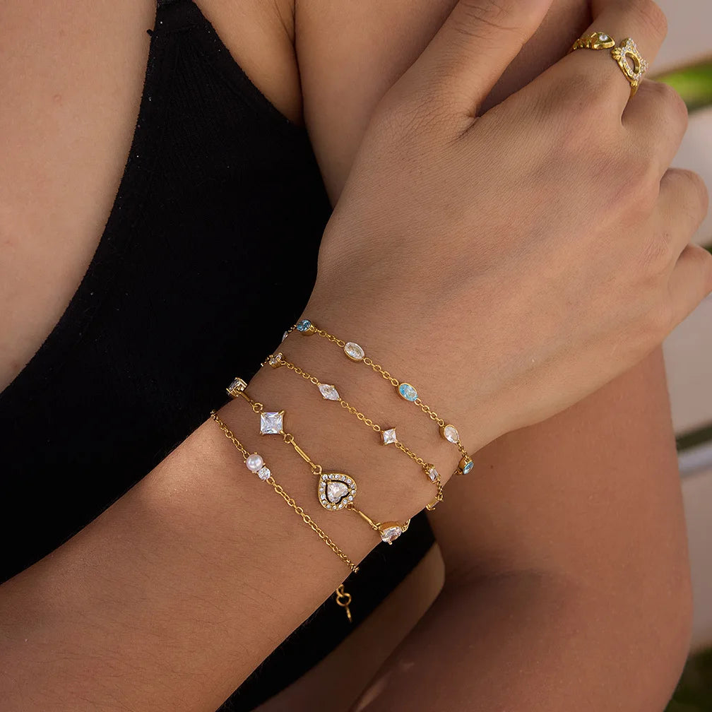 Pulsera Elegante fina en Chapado Oro 18k Circonitas /Azules