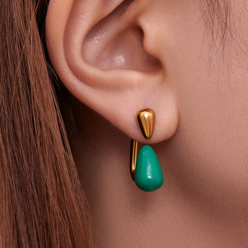 Pendiente Gota Agua de Color Chapado en Oro 18k